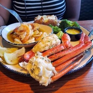 Meet your Posher, Yenyen